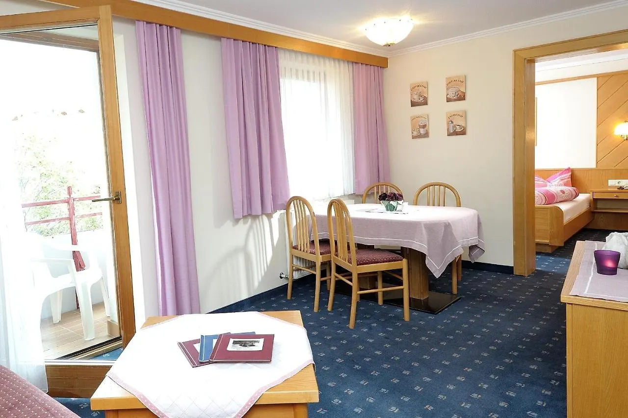 Appartement Chesa Monte イシュグル 0*,  オーストリア