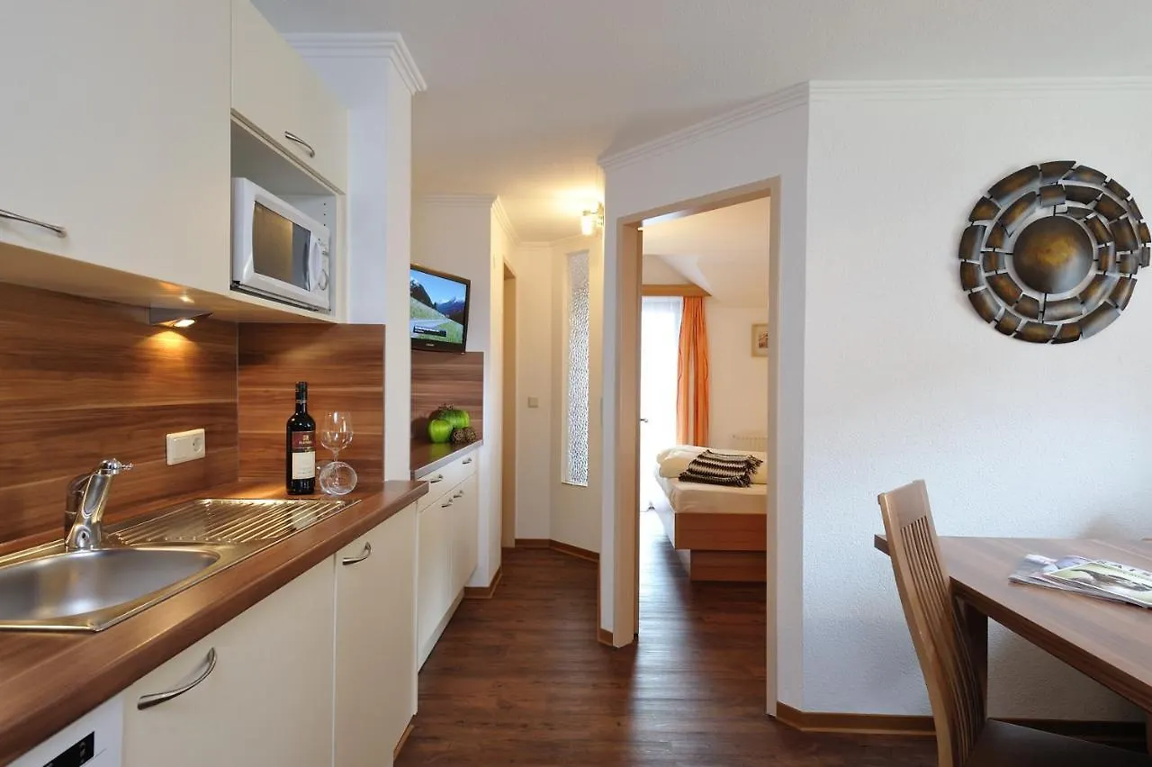 Appartement Chesa Monte イシュグル 0*,